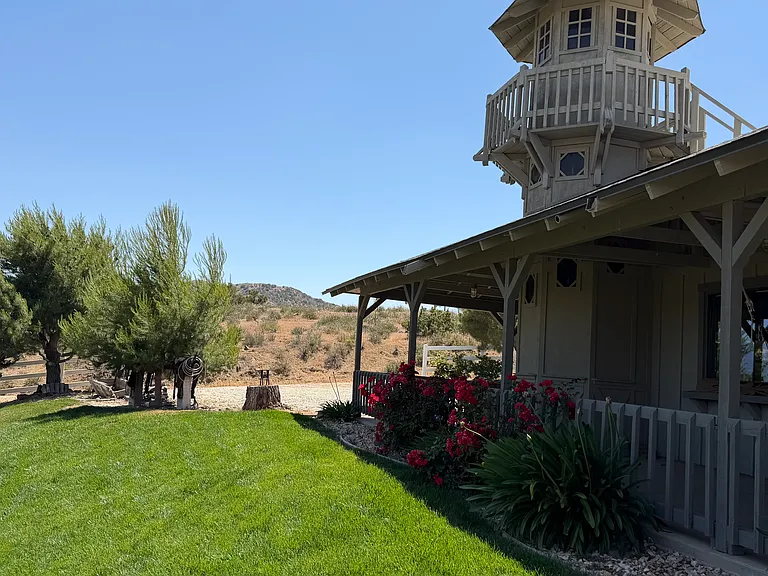 Escondido Canyon Rd — Photo 7