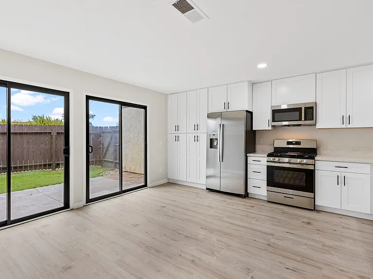 2524 Ocean Cove Dr — Photo 8