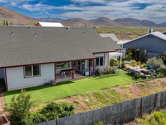 3rd image of 530 Camino De Nevada --