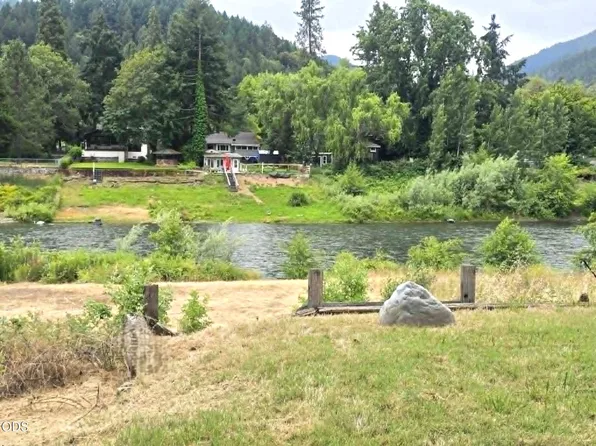 4627 Foothill Blvd, Grants Pass, OR 97526