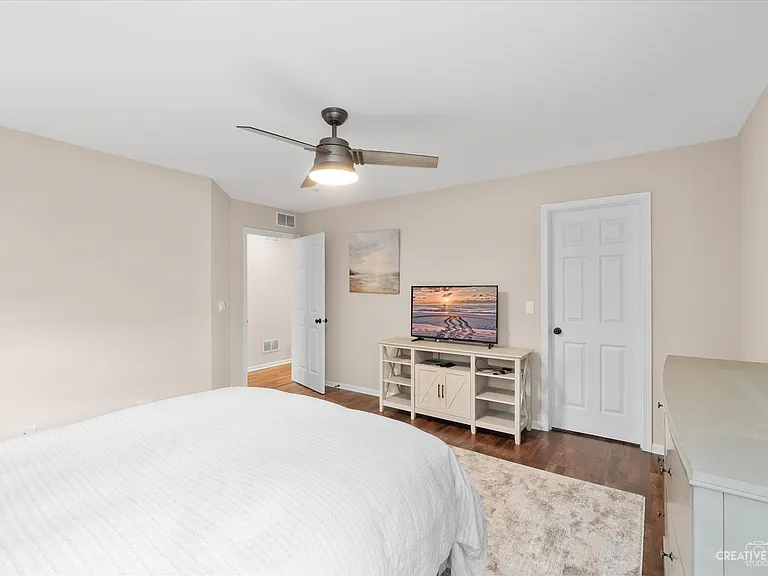 24254 Leski Ln — Photo 2