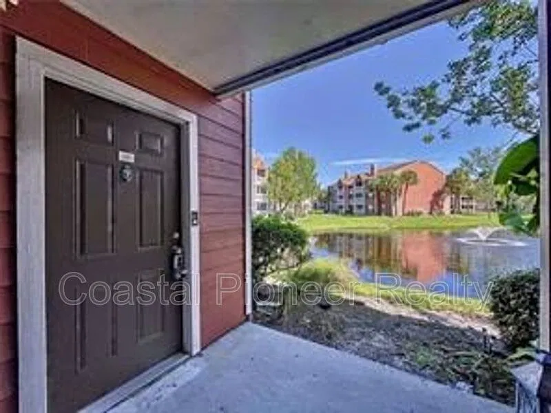 2 bed, 2.0 bath, 848 sqft, $1,700 — Photo 2