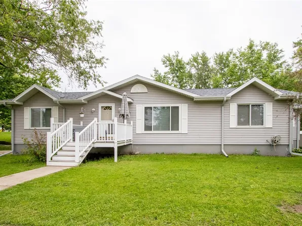 705 NE 10th St, Leon, IA 50144