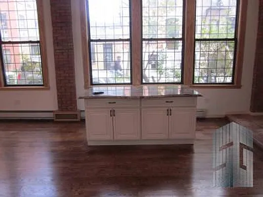 Rented by Skyline Group Real Estate | media 1