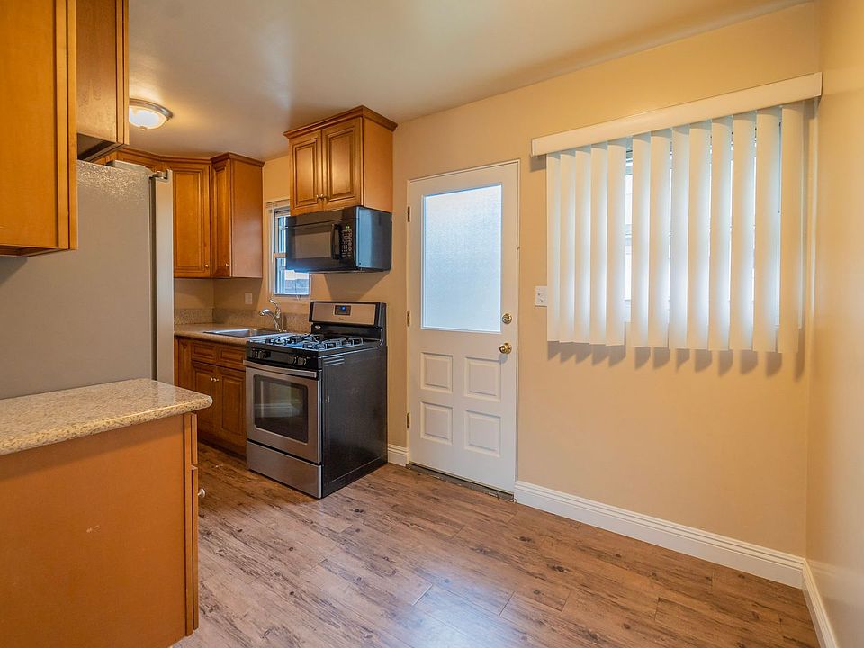 1st image of 2301-2323 Brant St #2303