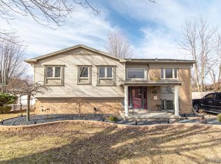 18256 Winwood Ave, Brownstown, MI