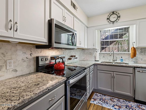 4th image of 1846 MALLORY Street #5