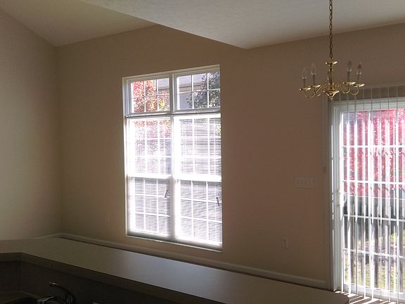 3rd image of 738 Mystic Pointe Dr