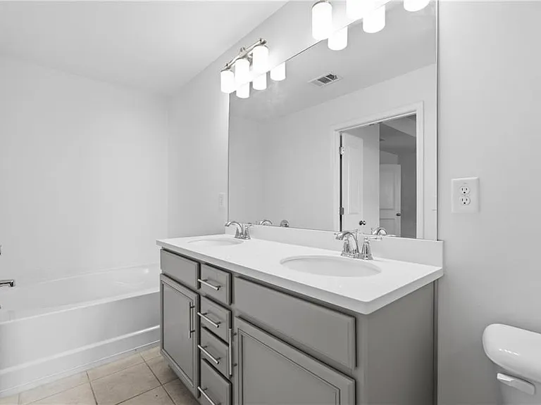 2392 Belmont Pl — Photo 19
