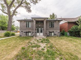 3605 King St, Windsor, ON N9C1P6