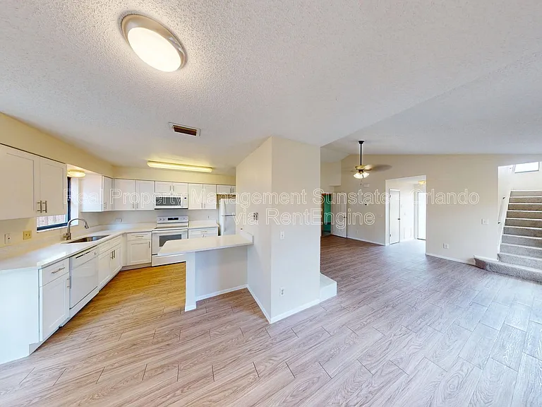 10025 Creekwater Blvd — Photo 9