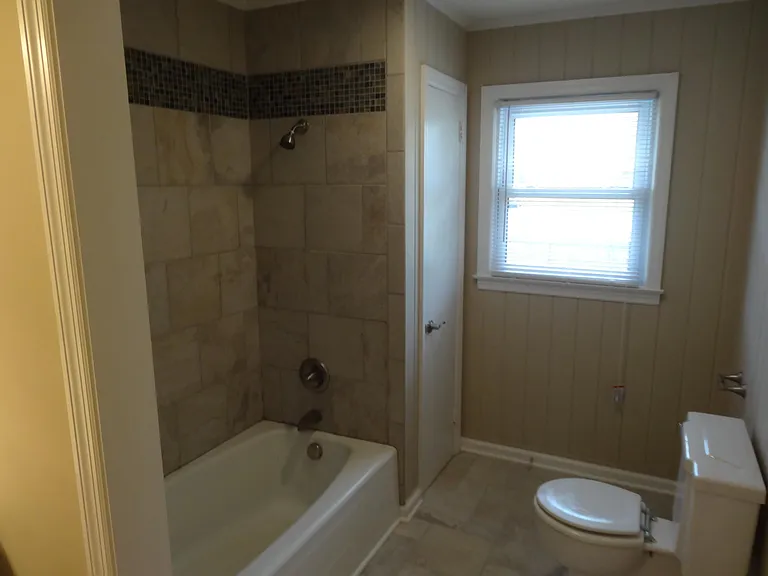 5773 Gumtree Rd — Photo 3