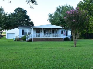 97 Adam Swamp Rd, Corapeake, NC 27926