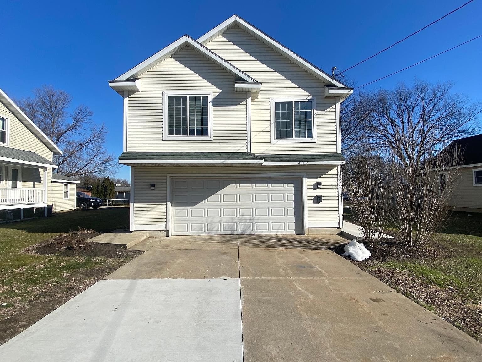 235 N State St, Zeeland, MI 49464 Zillow