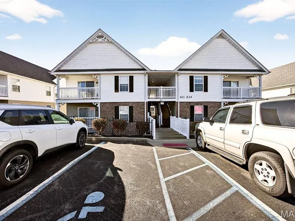 823 Saravalle Dr, Saint Peters, MO 63376