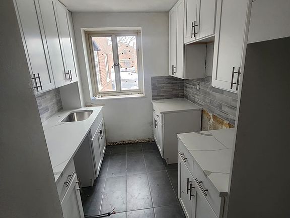 2nd image of 196-05 67th Ave Floor 1
