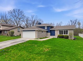 3494 Fairway Dr, Crete, IL 60417