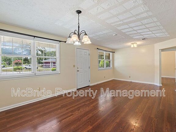 5th image of 1739 Cornell Dr