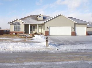 107 E 16th St, West Liberty, IA 52776