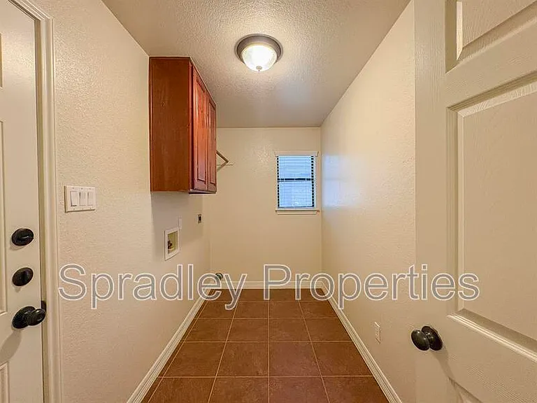 4905 Citrine Dr — Photo 12