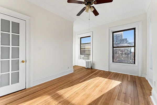 Rented by Compass | media 9