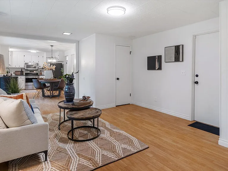 9226 NE 184th Pl — Photo 17