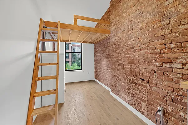 Rented by REAL New York | media 15