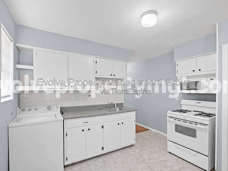 2020 Vinton Ave — Photo 9
