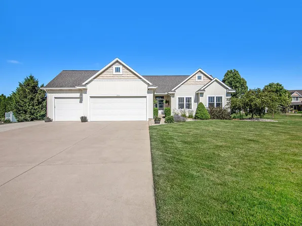 938 Golfside Ct, Jenison, MI 49428