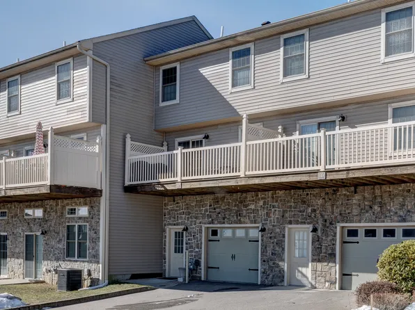 64 Scotch Cap Road #147, Waterford, CT 06375