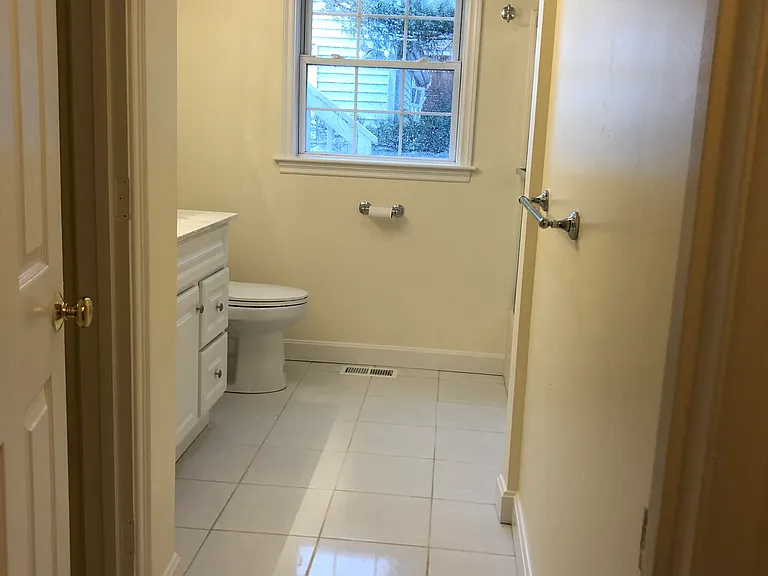 3 Franklin Ave #1 — Photo 16