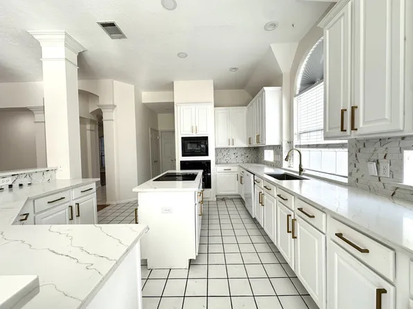 10305 Open Gate Dr, Austin, TX 78726