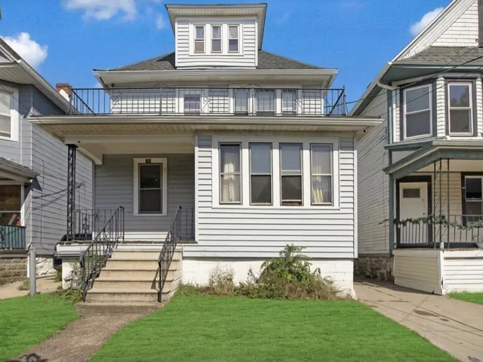 104 Grote St #4