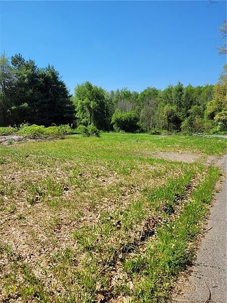 2nd image of 198 McGregor Rd