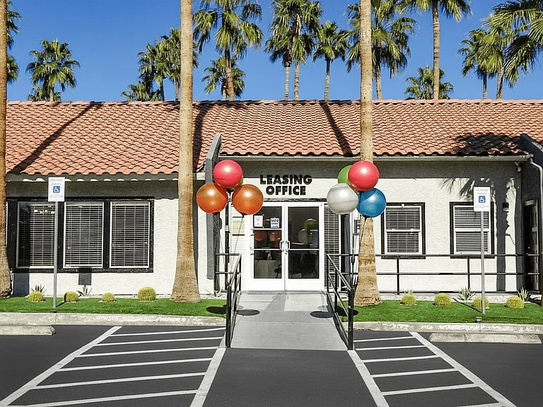 Sundance Village Apts — Photo 18