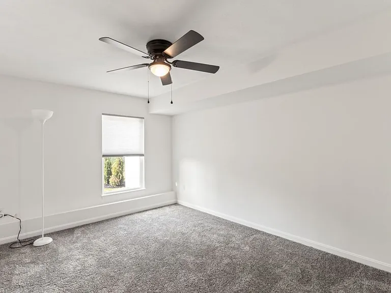 10046 Windcrest Farms Ln — Photo 28
