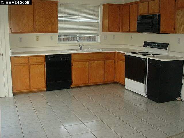 2nd image of 3855 Harvest Cir