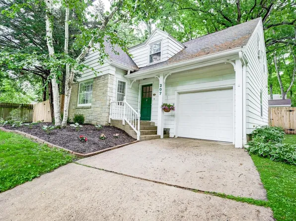 207 S Owen Dr, Madison, WI 53705