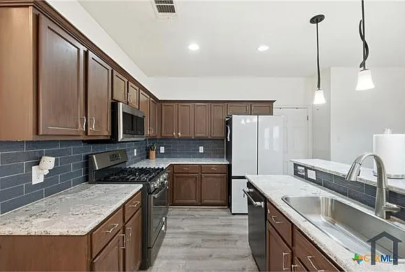 1410 Katie Lynch Dr — Photo 11