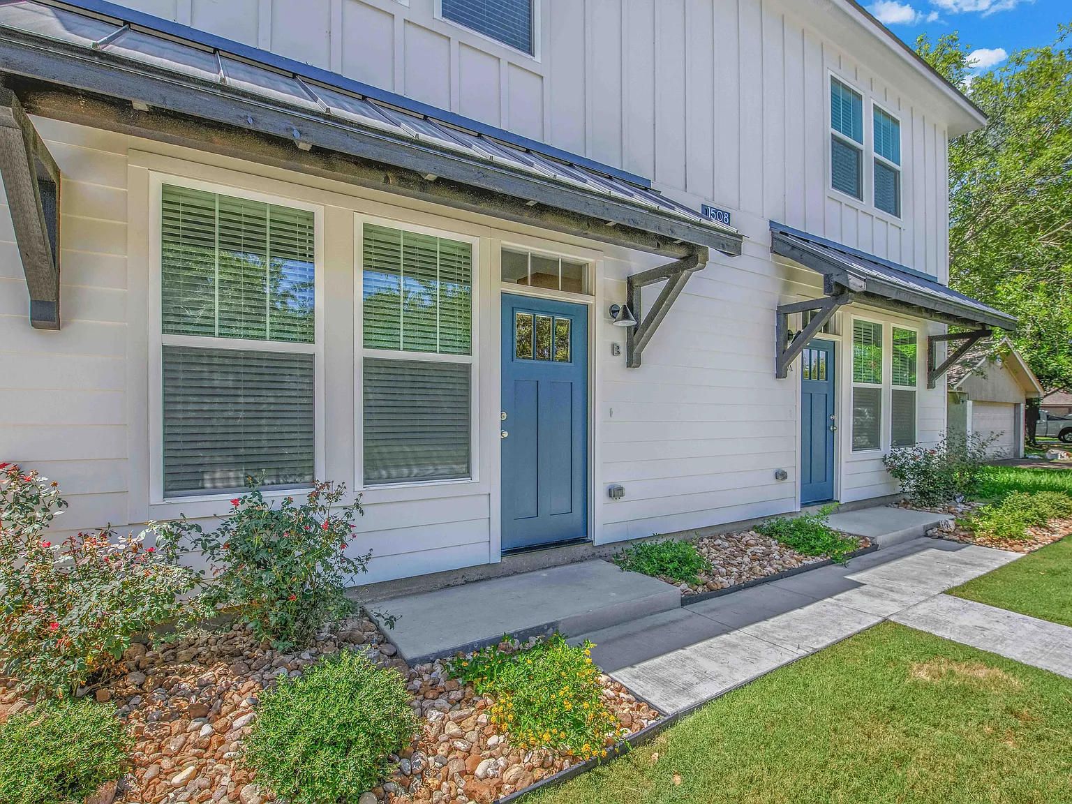 4 bed, 4.5 bath, 2000 sqft, $3,400 — Photo 2