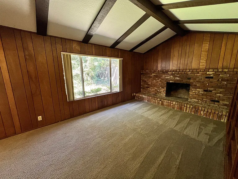 413 Del Oro Ave — Photo 12