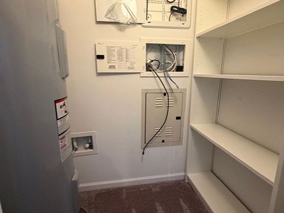 5th image of 1609 Apsley Ct