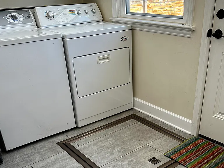 1415 N Franklin St — Photo 11