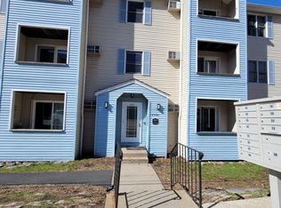 7 Gibbs St APT 7, Worcester, MA 01607