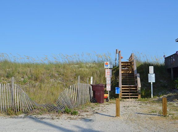 2nd image of 1301 N Shore Dr