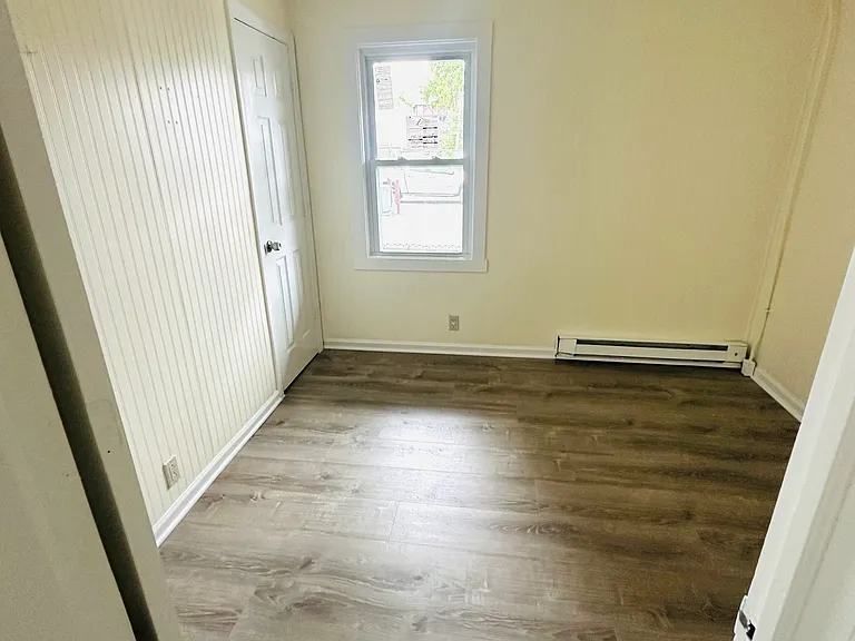 6 E Walnut St #1L — Photo 3