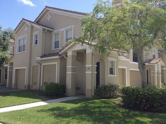 3rd image of 605 Belmont Ln