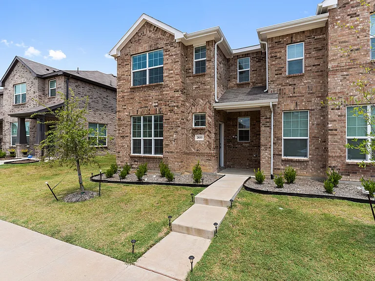 2833 Bellflower Dr — Photo 6