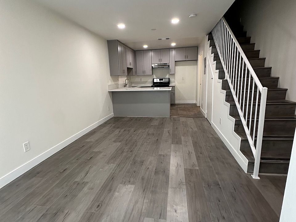 1st image of 11041 McVine Ave #22