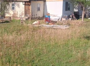 815 S 3rd St, Slaton, TX 79364